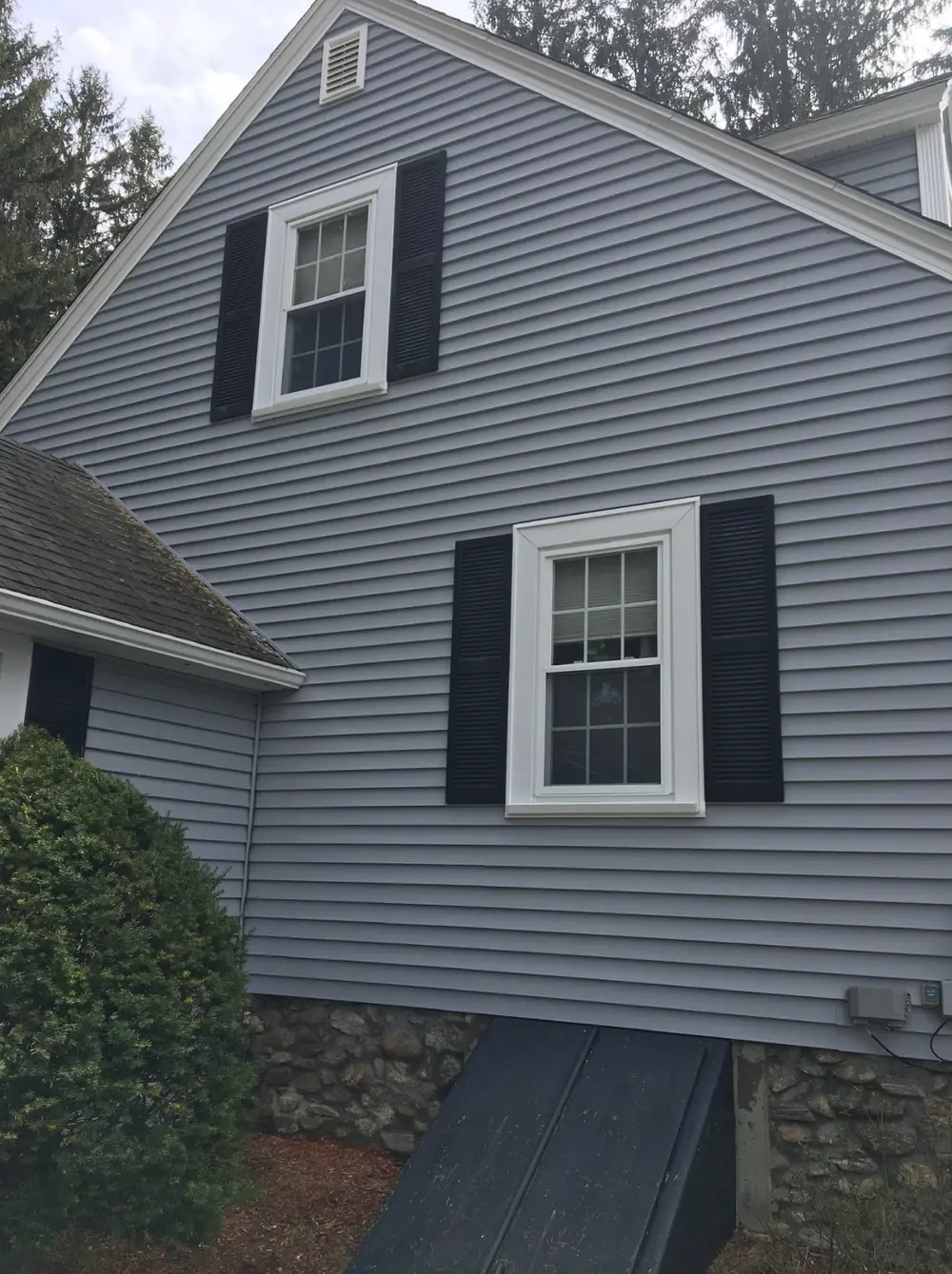 After Green Algae Removal from House Siding in Worcester County, MA — Pro Pressure Washing