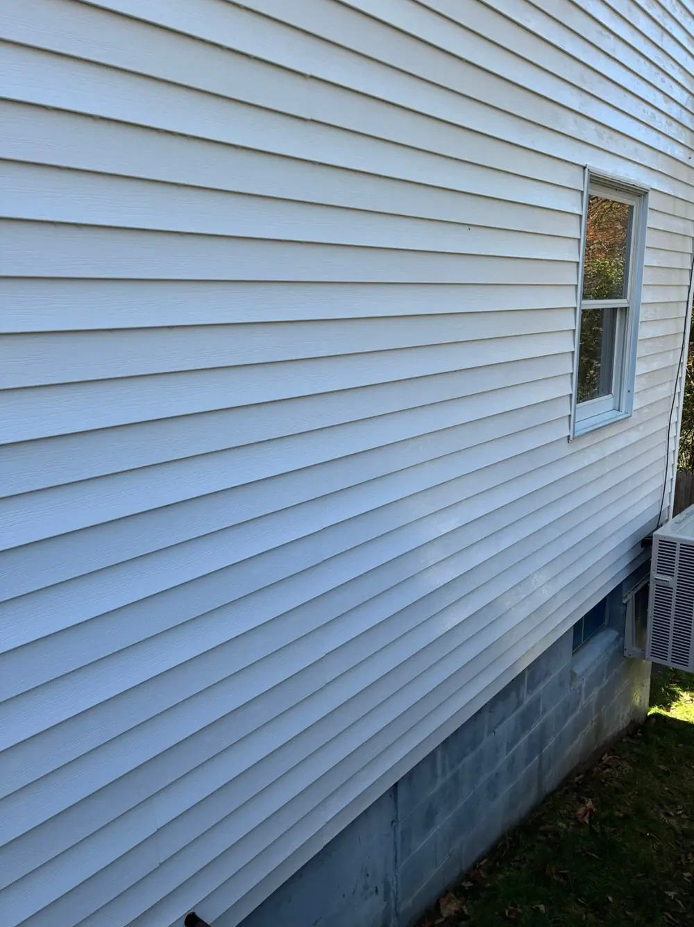 After Vinyl Siding Soft Washing in Worcester County, MA — Pro Pressure Washing