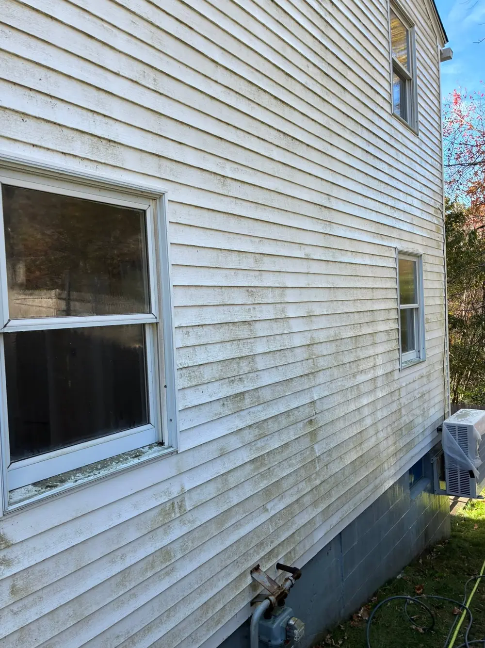 Before Vinyl Siding Soft Washing in Worcester County, MA — Pro Pressure Washing